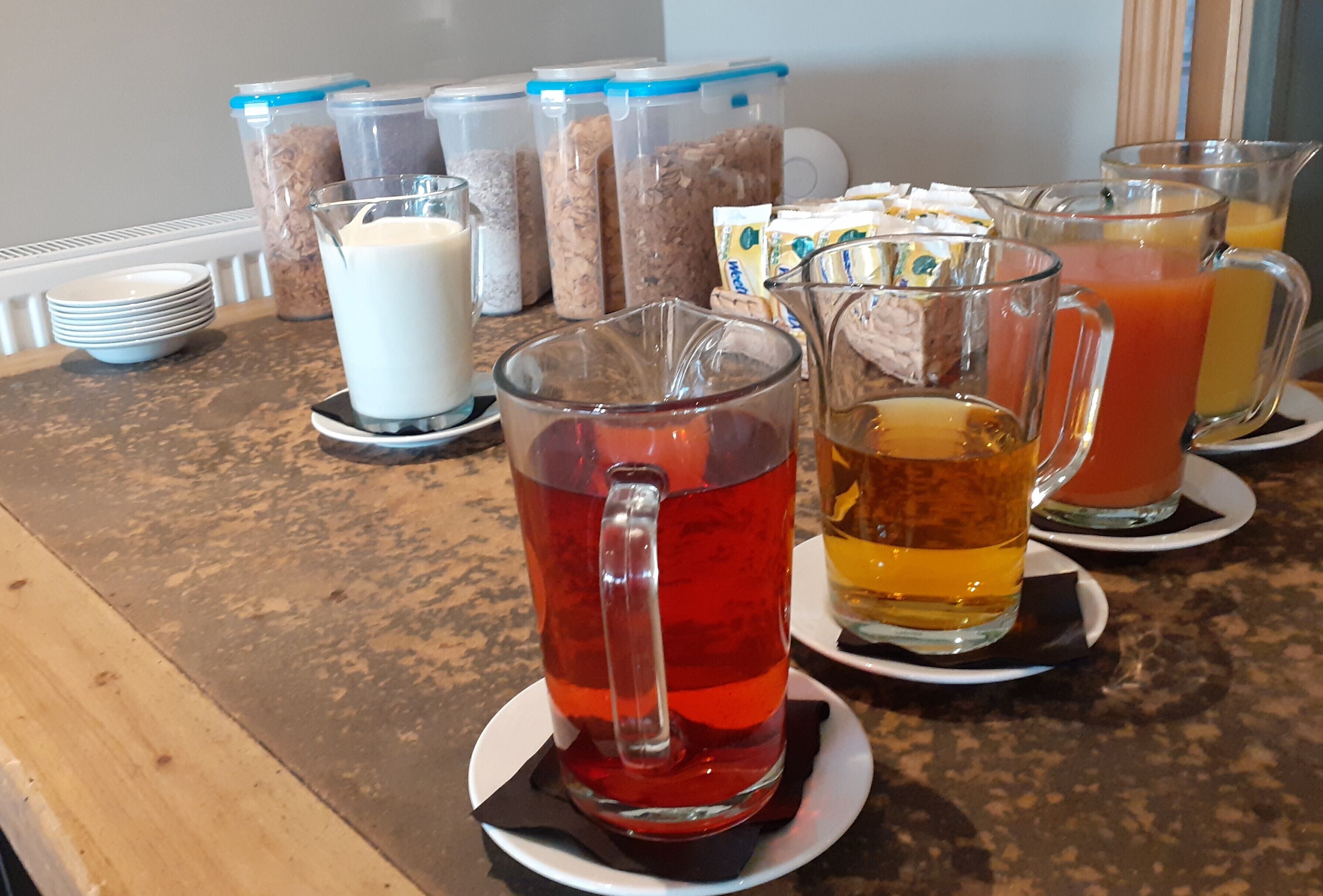 Daily cooked-to-order breakfast (GBP 14.95 per person)