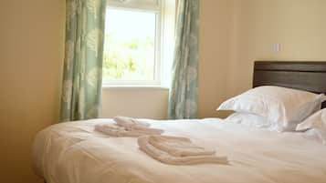 Quarto casal, suíte | Roupas de cama antialérgicas, escrivaninha