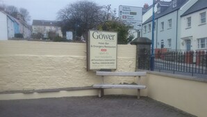 Unclassified image, 2 of 25, button - The Gower Hotel (Saundersfoot)