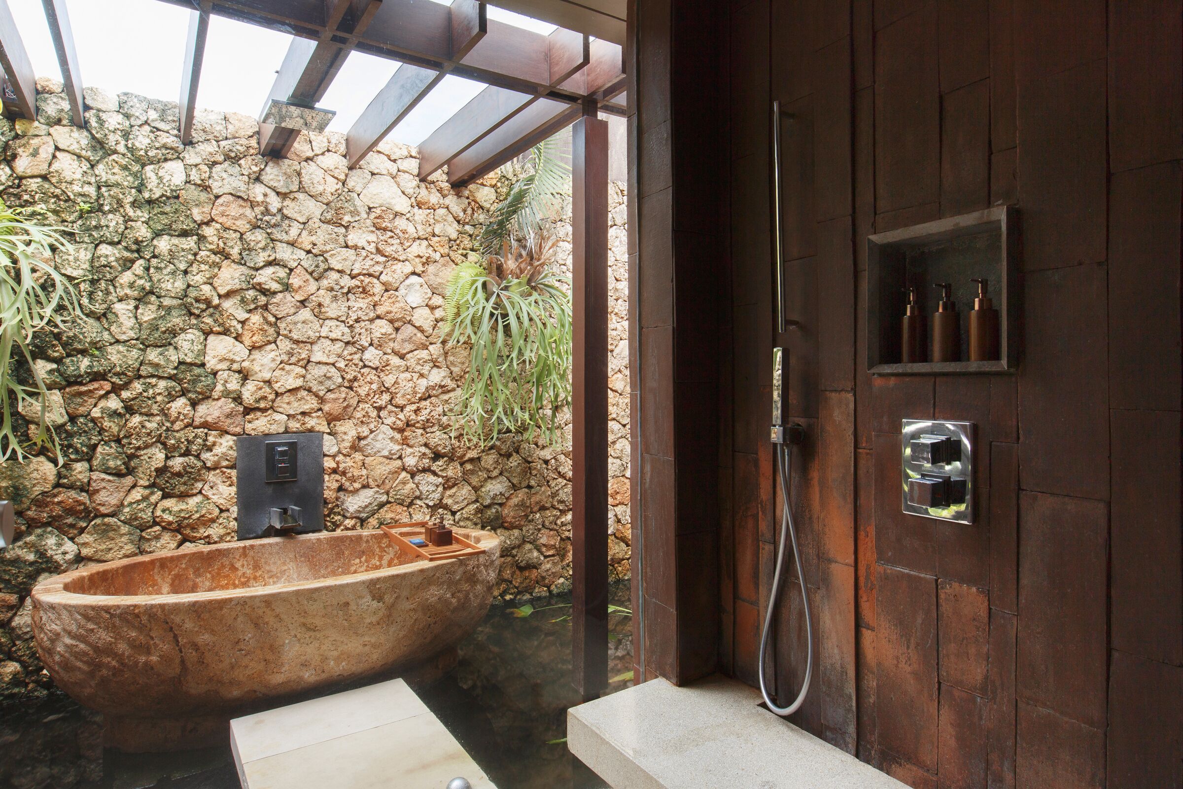 separate bathtub and shower, deep-soaking bathtub, rainfall showerhead