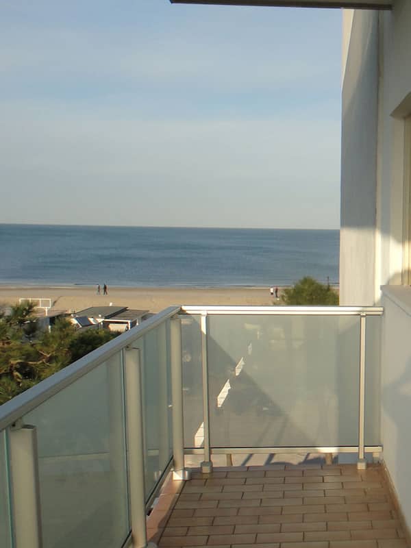 Driepersoonskamer, balkon, uitzicht op zee | Balkon