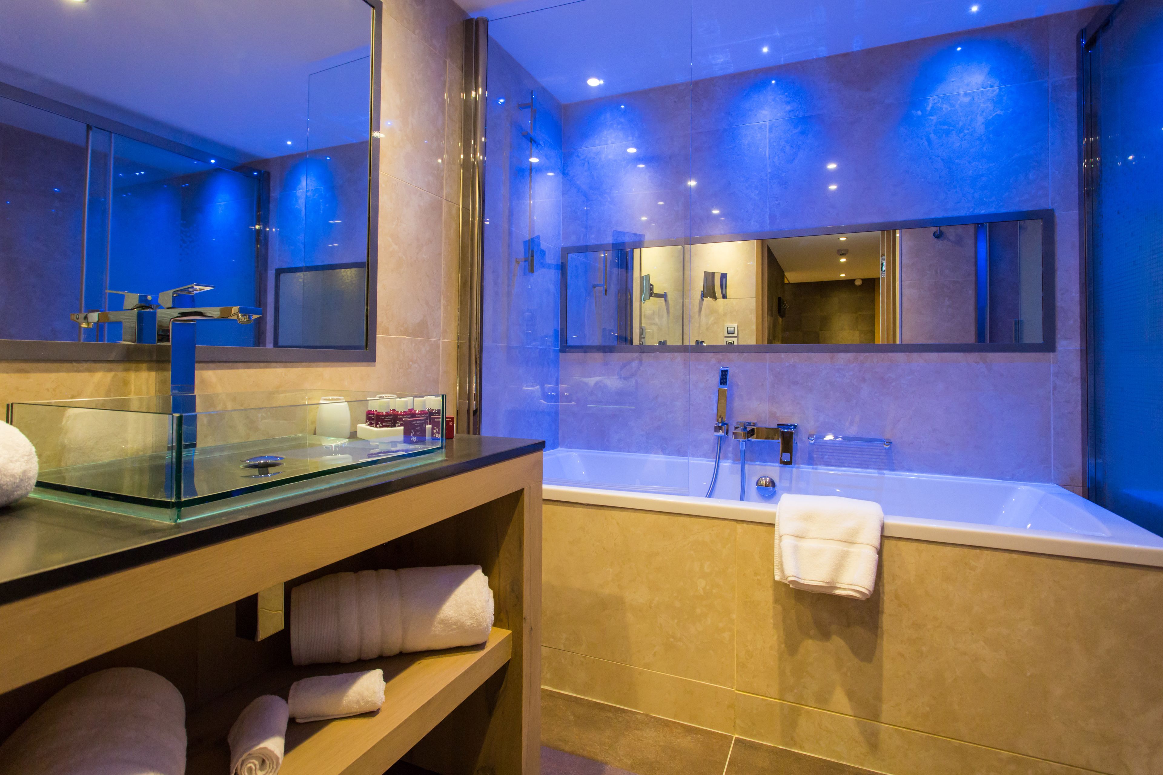 club room, mountain view | 1 bedroom, premium bedding, minibar, in-room safe