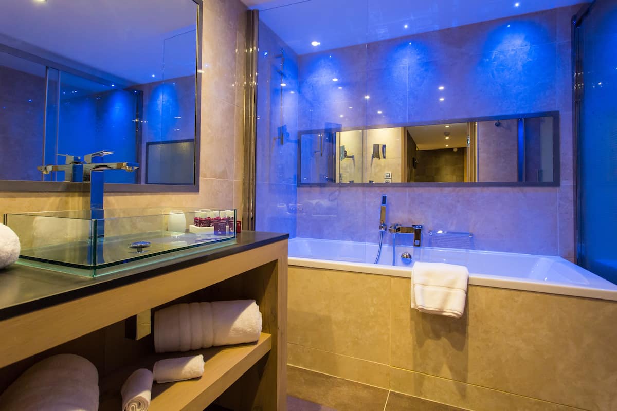 club room, mountain view | 1 bedroom, premium bedding, minibar, in-room safe