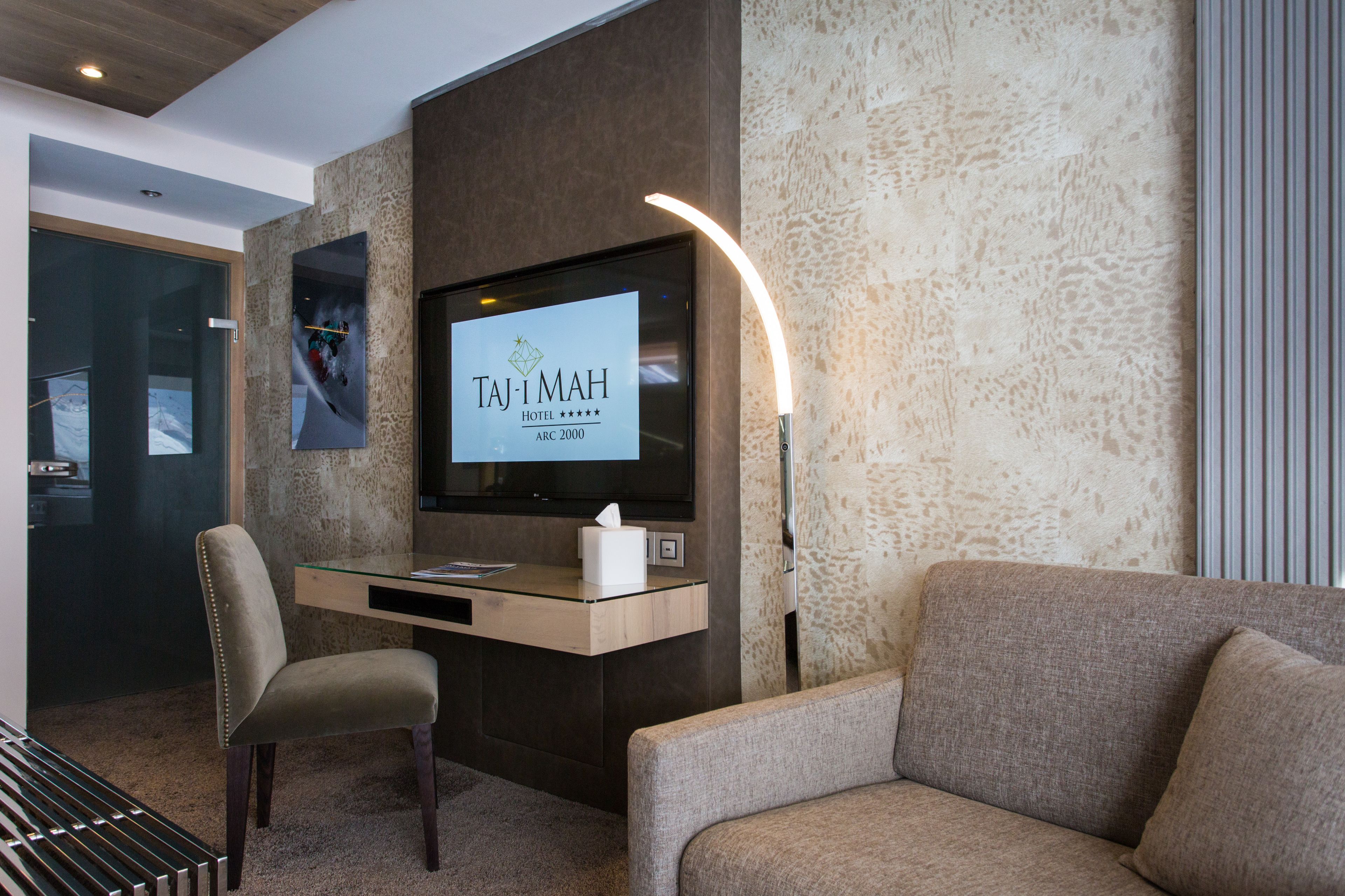 1 bedroom, premium bedding, minibar, in-room safe