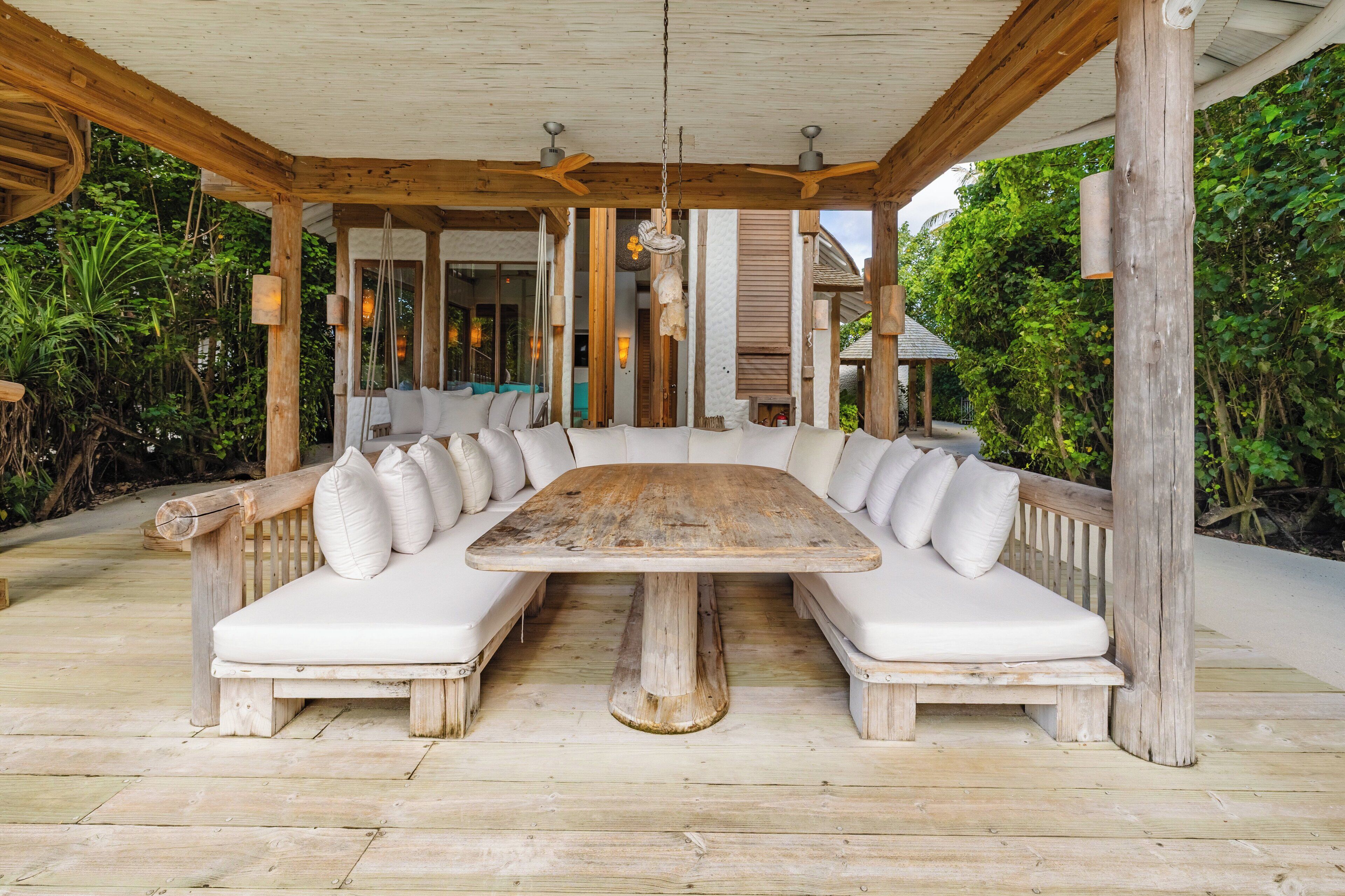 2 bedrooms Island Retreat | Premium bedding, down comforters, minibar, in-room safe