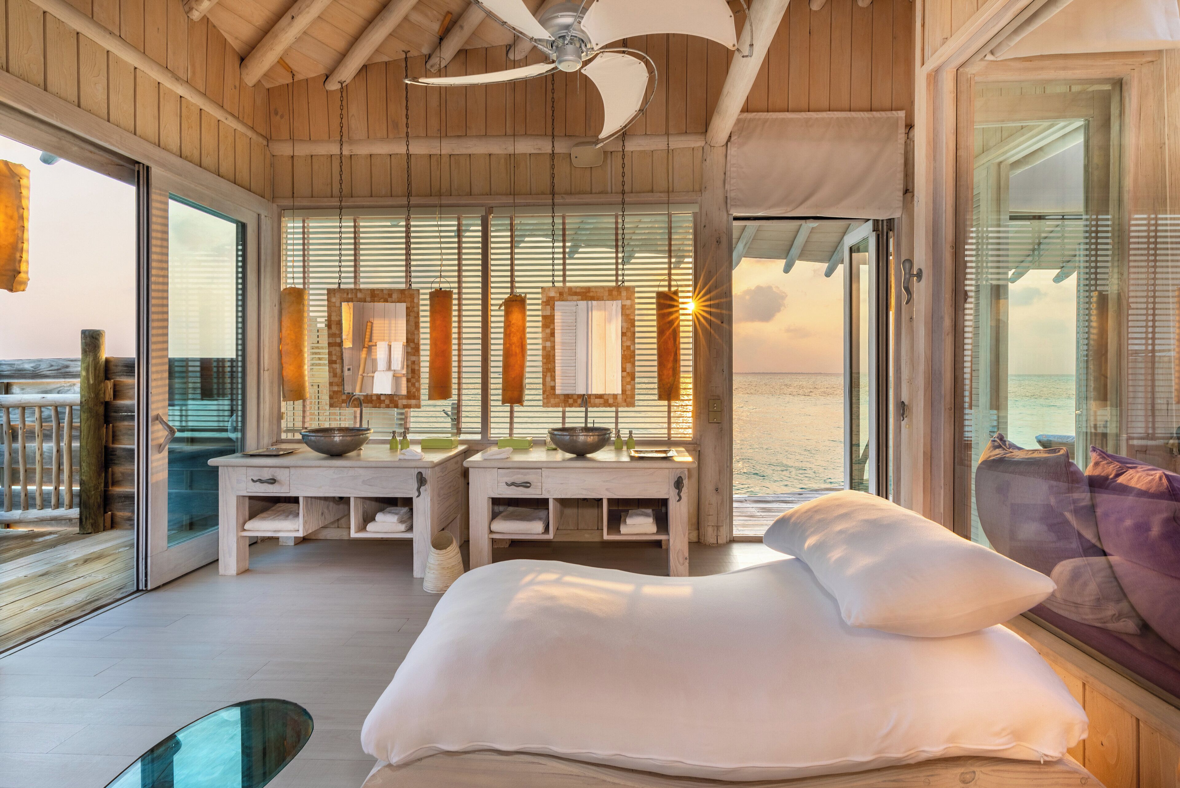 Literie de qualité supérieure, couette en duvet d'oie, minibar