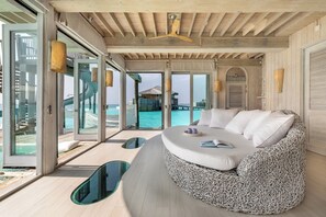 Premium bedding, down comforters, minibar, in-room safe - Soneva Jani (Medhufaru)