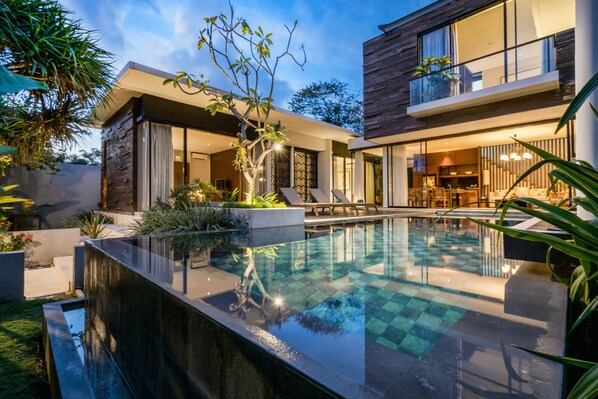 Alberca al aire libre