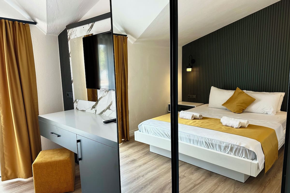 Habitación panorámica | 1 habitación, insonorización y tabla de planchar con plancha