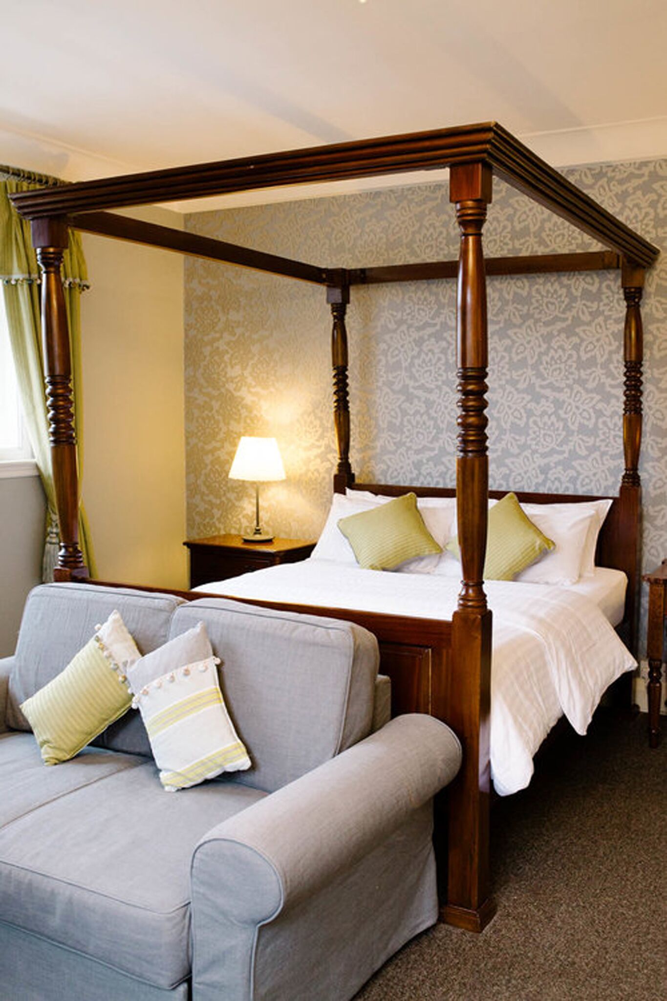 Photo - Prince of Wales - Townhouse