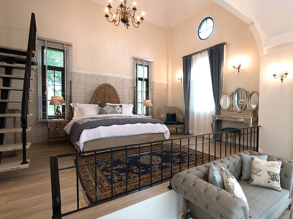 ベーシック 4 人部屋 ベッド (複数台) | WiFi (無料)