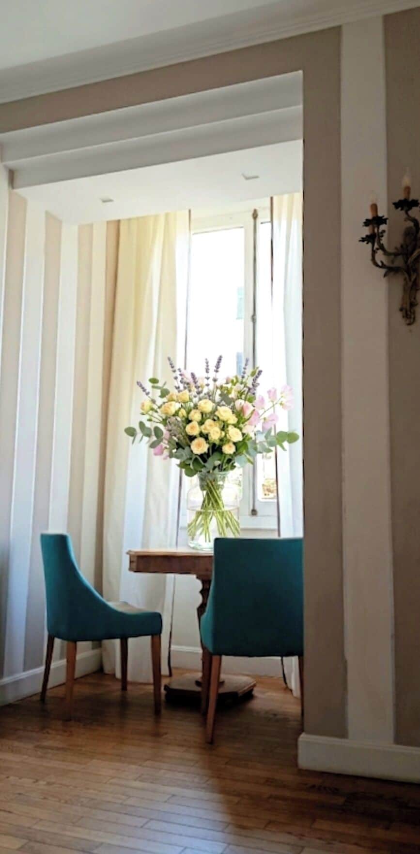 Suite Junior | Copriletto in piuma, minibar, una cassaforte in camera, una scrivania