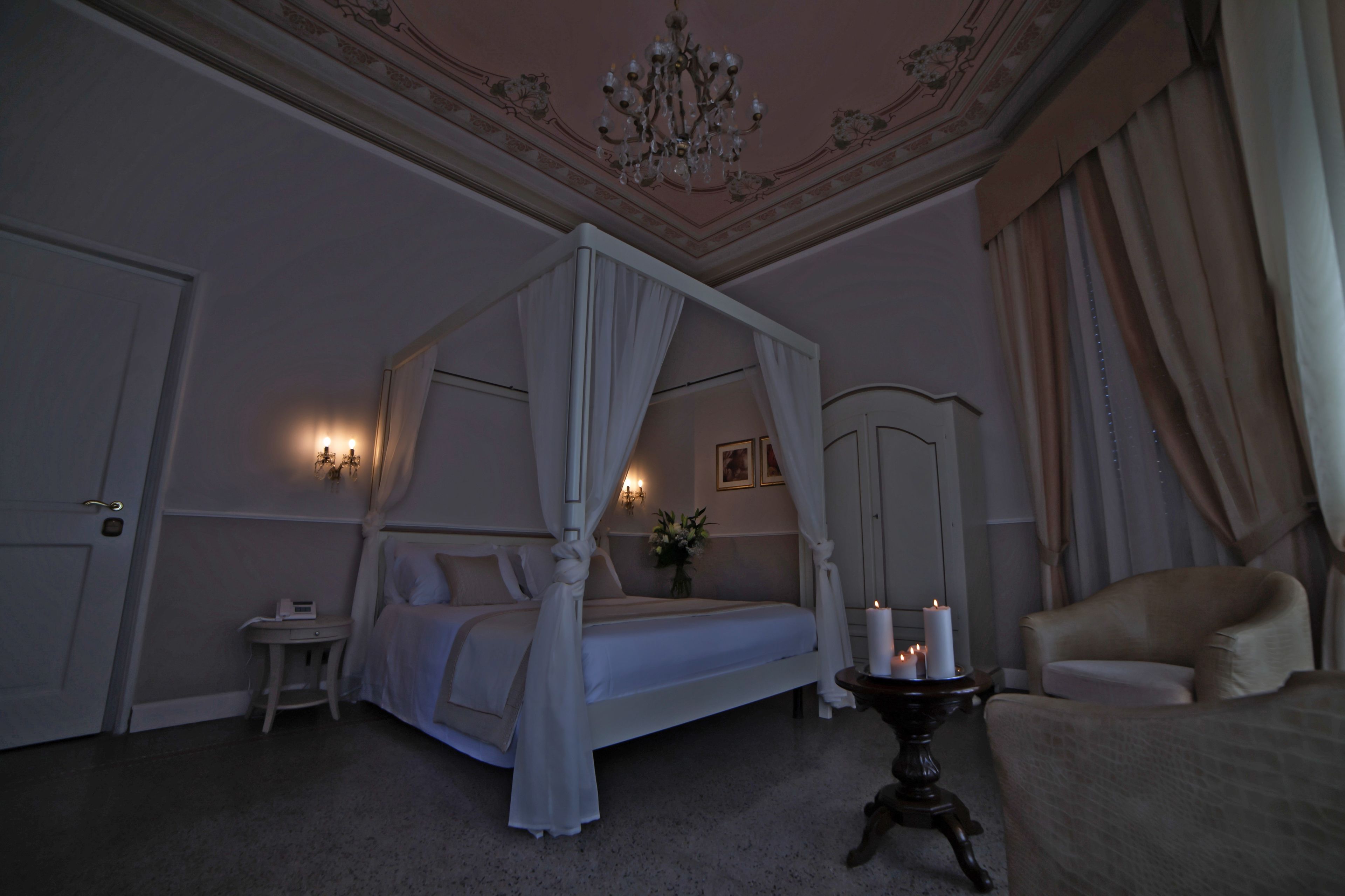 down duvets, minibar, in-room safe, desk