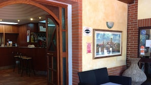 Lobby sitting area - Hotel Fertilia (Alghero)