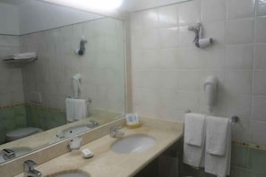 Bathroom - Hotel Fertilia (Alghero)