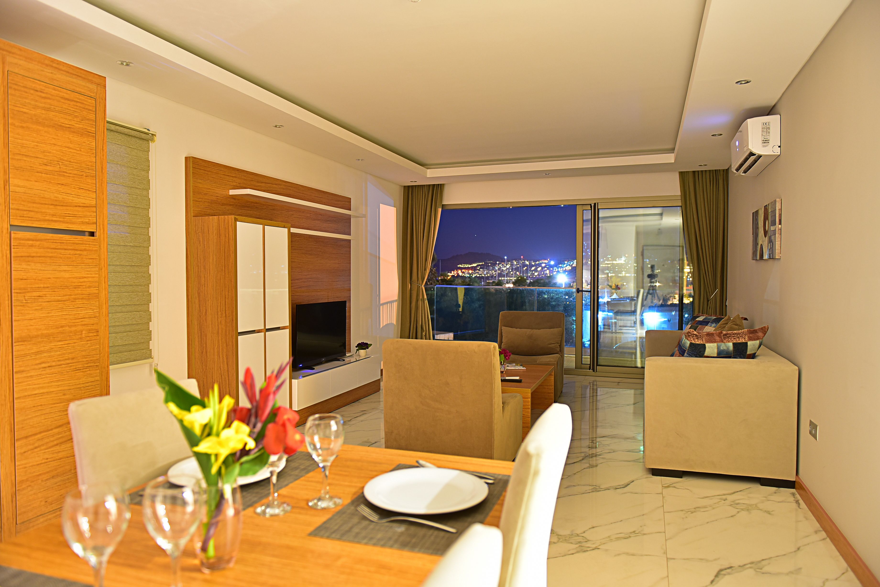 One Bedroom Apartment-Seaview | 房內用餐區