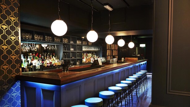 Bar (on property) - Hertford House (Hertford)