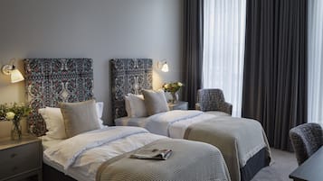 Peralatan tempat tidur premium, busa memori, bar mini