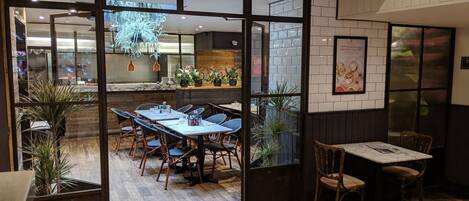 Aamiainen, lounas ja illallinen; brittiläinen keittiö