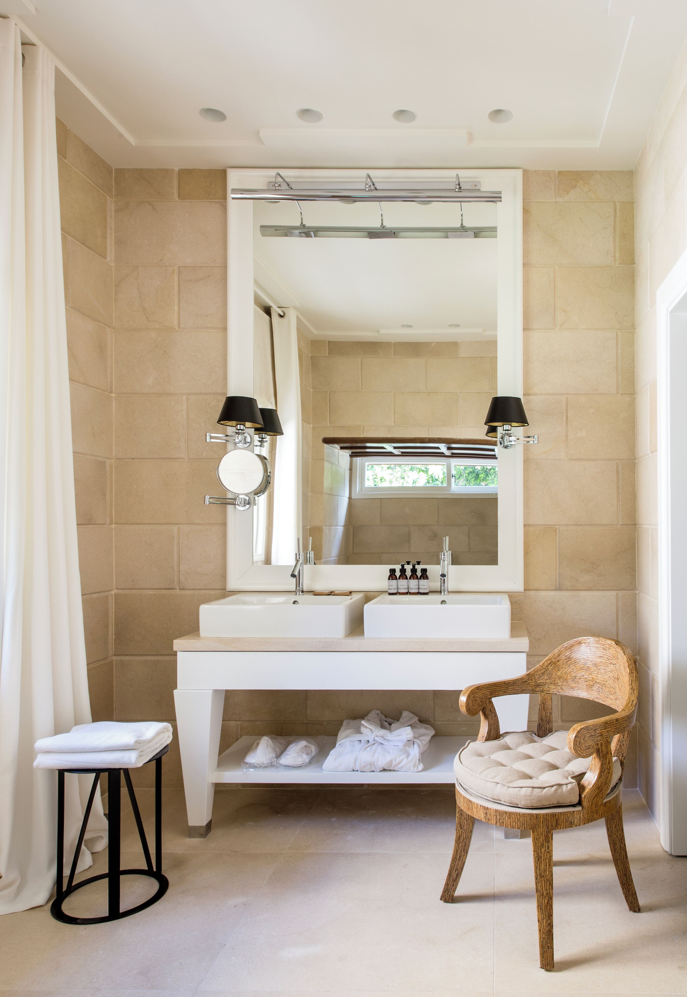 boulevard loft with terrace | bathroom | shower, designer toiletries, hair dryer, bathrobes