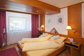 Apartment, 1 Bedroom | In-room safe, soundproofing, free WiFi, bed sheets - Landhaus Aggenstein (Graen)