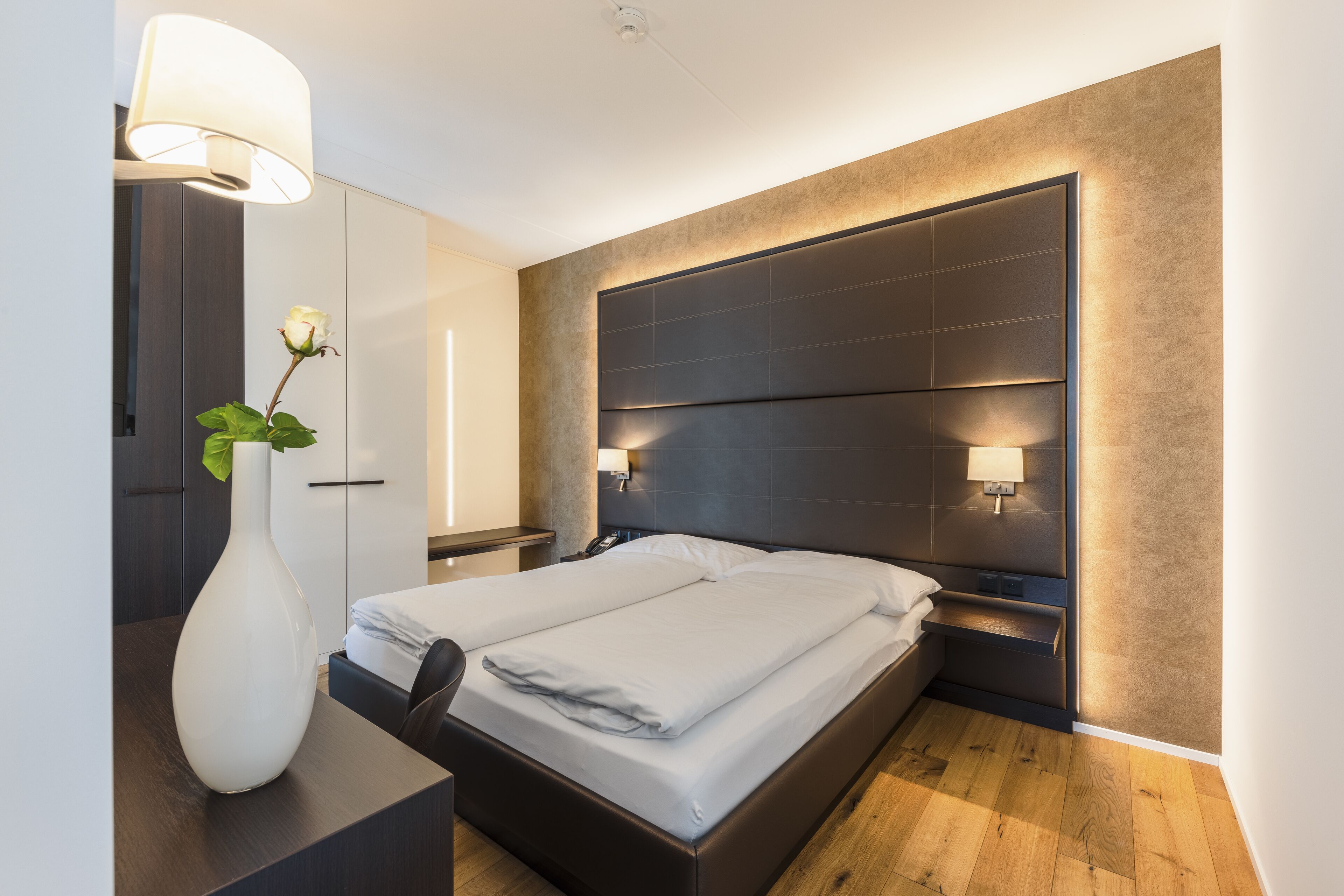 family room | 1 bedroom, premium bedding, in-room safe, desk