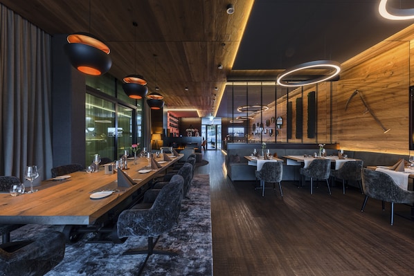 2 restaurants, dinner served, Regional cuisine - Hotel Kommod (Ruggell)