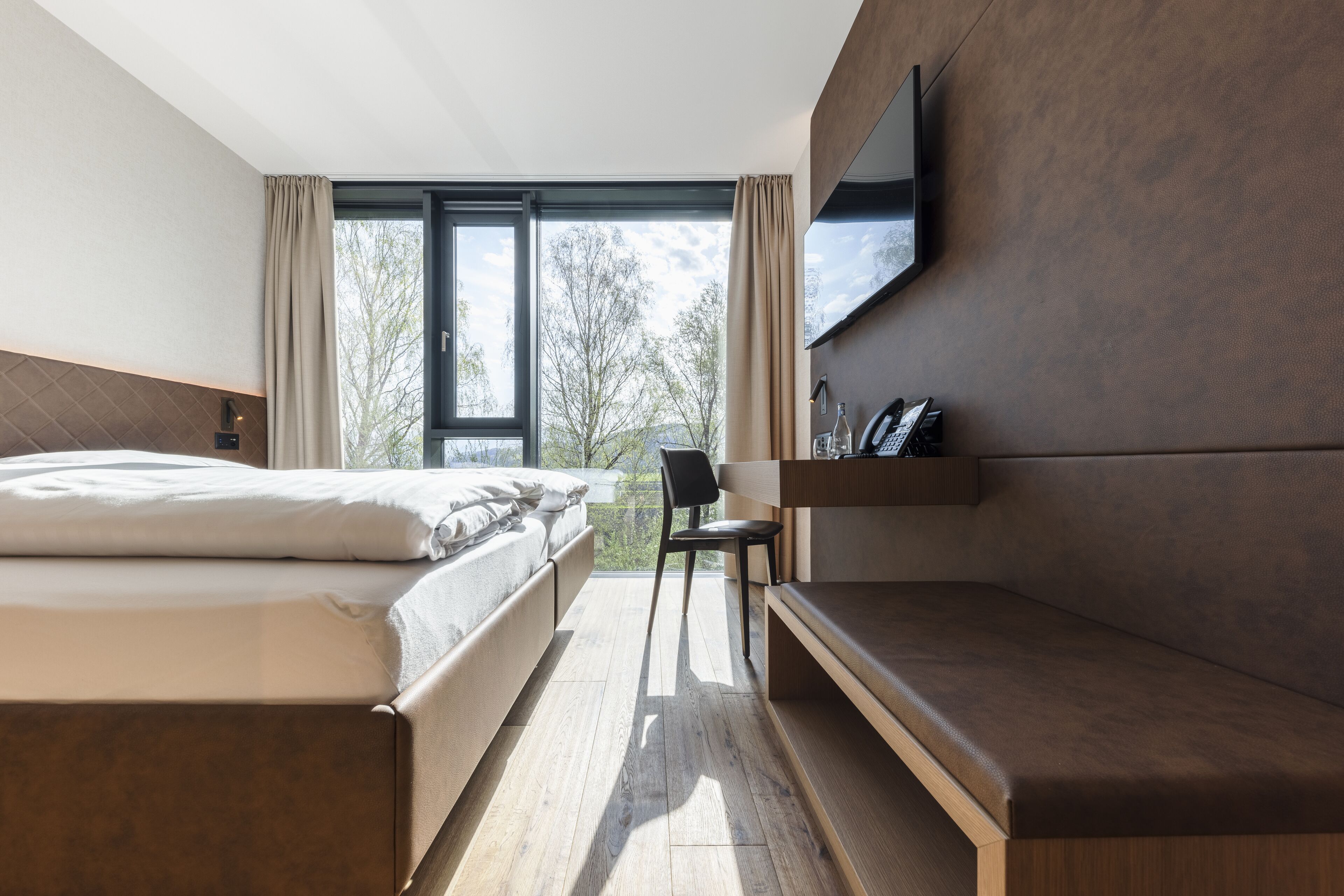 1 bedroom, premium bedding, in-room safe, desk