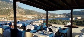 Lizo Hotel
