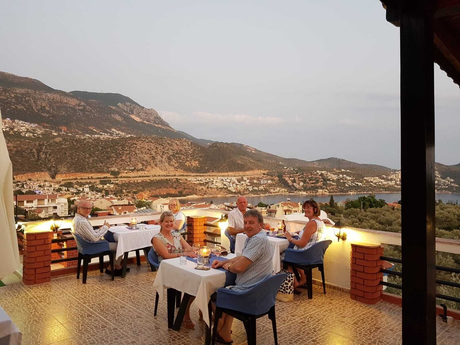 breakfast, lunch and dinner served