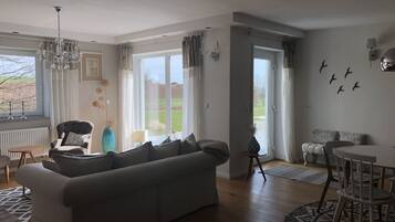 Apartemen, dapur | Pemandangan dari kamar