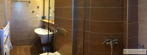 Shower, hair dryer, towels, toilet paper - Kanali Homes (Preveza)