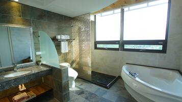Badkamer met douche