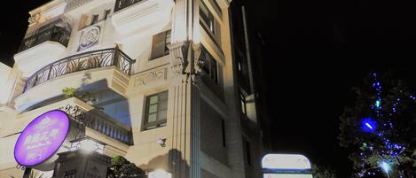 Front of property - evening/night