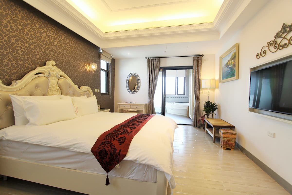 Habitación doble Deluxe, 1 cama King size, hidromasaje, vista a la montaña | 7 habitaciones, ropa de cama de alta calidad y edredón