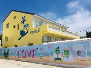 Mặt tiền nơi lưu trú