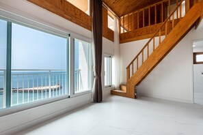 32PY Family Whirlpool(Ocean) | 免費 Wi-Fi、床單