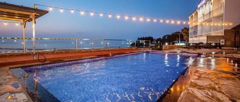 Seasonal outdoor pool