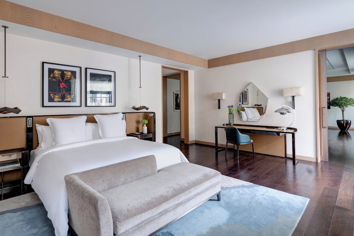 ห้องสวีท, 1 ห้องนอน (Residential) | เครื่องนอนระดับพรีเมียม, ผ้านวมขนเป็ด, มินิบาร์, ตู้นิรภัยในห้องพัก
