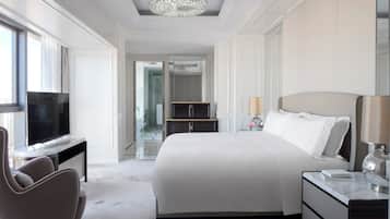 Roba de llit d'alta qualitat, cobrellits i caixa forta a l'habitació