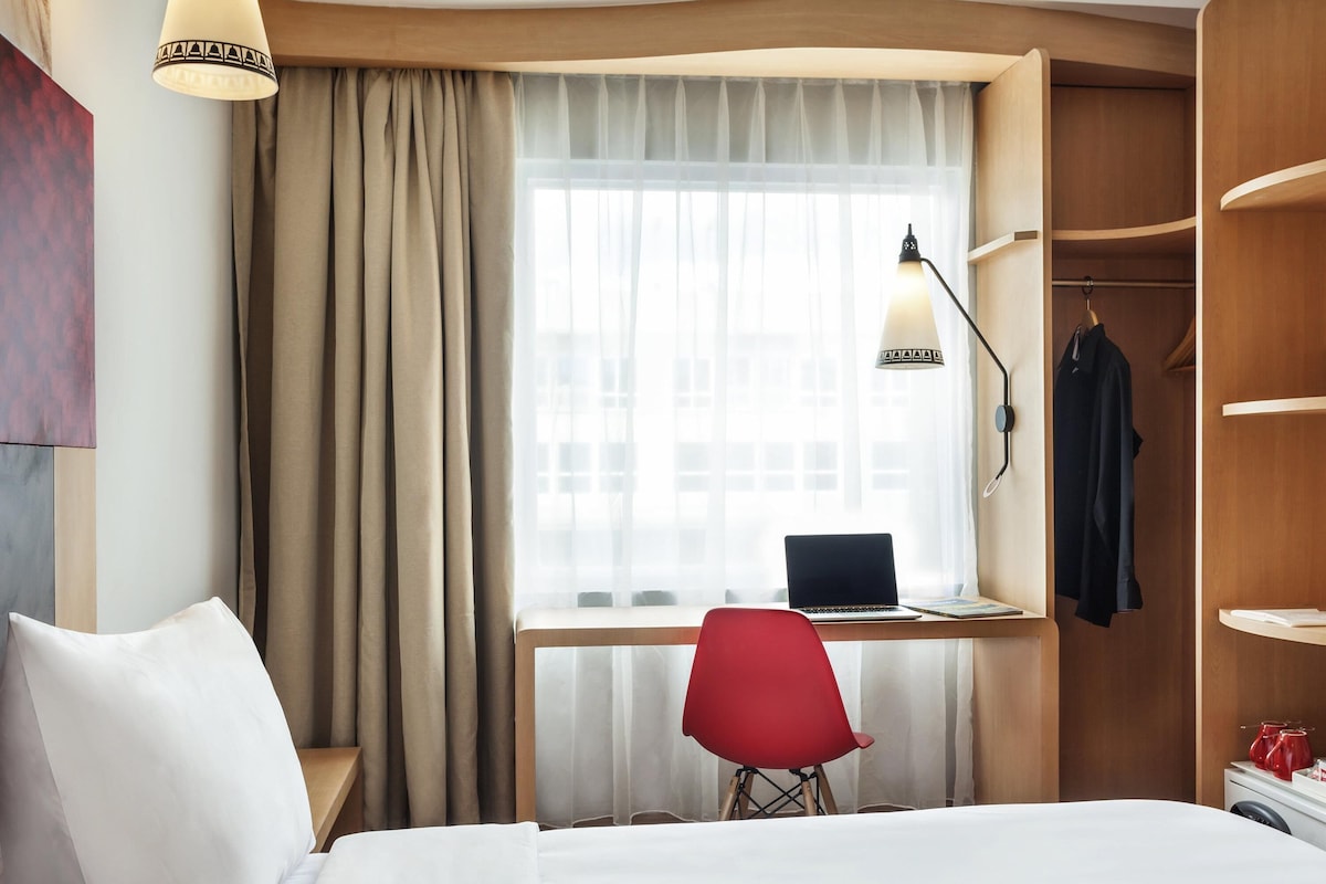 ห้องซูพีเรีย, เตียงเดี่ยว 2 เตียง | ตู้นิรภัยในห้องพัก, โต๊ะทำงาน, Wi-Fi ฟรี, ผ้าปูที่นอน