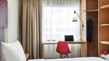 خزنة داخل الغرفة ومكتب وواي فاي مجانًا وملاءات أسرّة