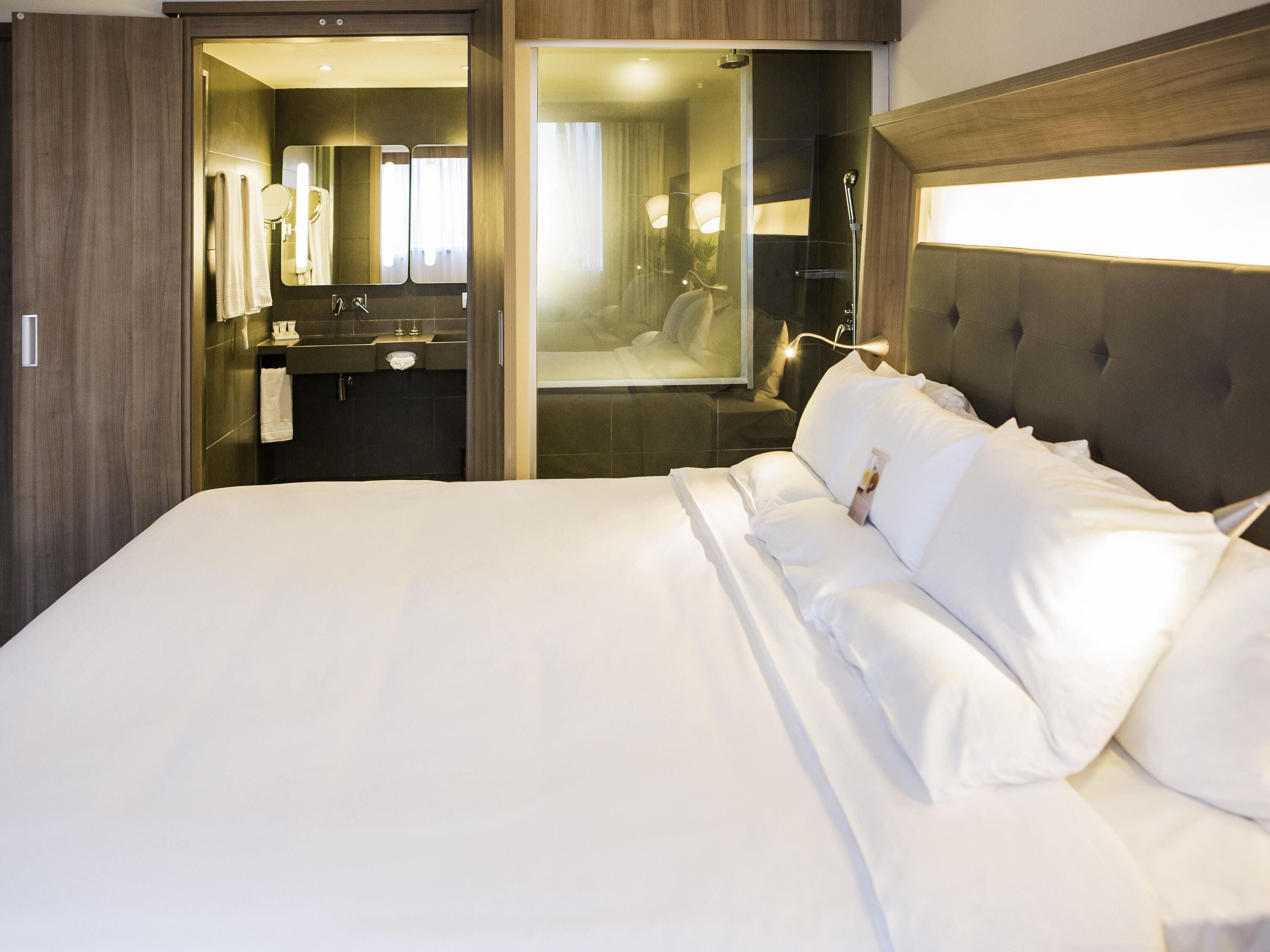 Minibar, caja de seguridad en la habitación, escritorio y wifi gratis 