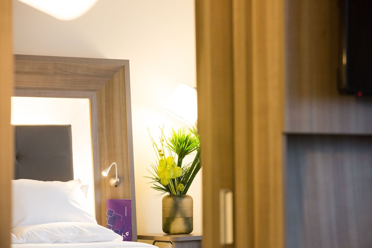 Superior appartement, 2 eenpersoonsbedden | Een minibar, een kluis op de kamer, een bureau, gratis wifi