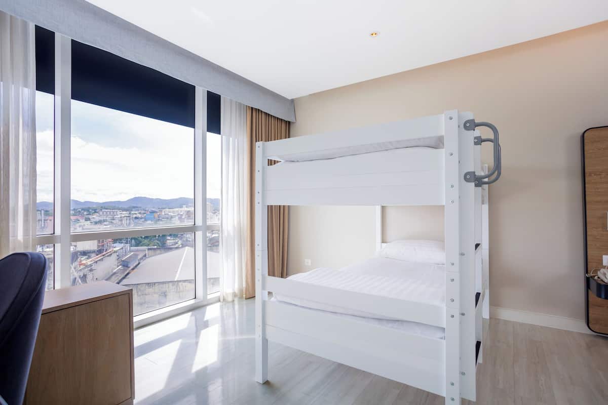 Family Room, 2 Double Beds | City view