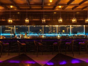 2 bars-salons, bar-salon, bar sur le toit