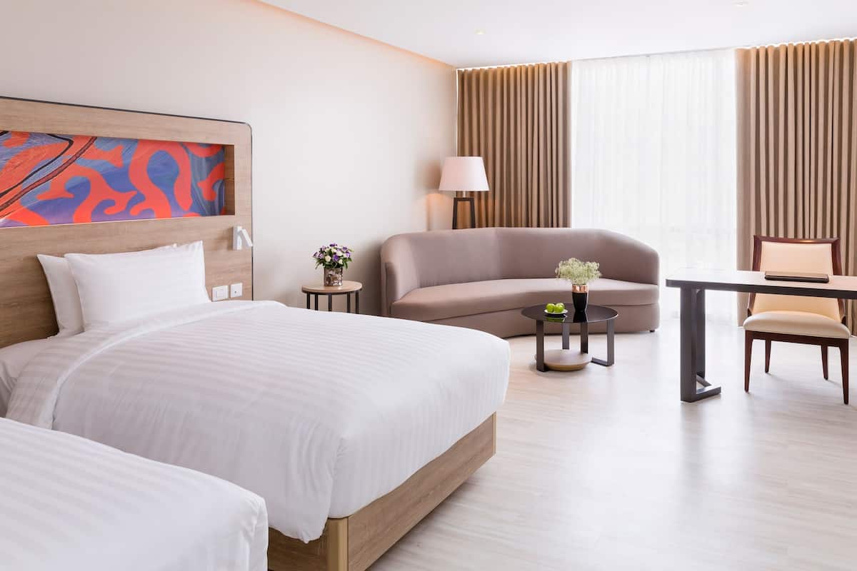 1 bedroom, premium bedding, minibar, in-room safe