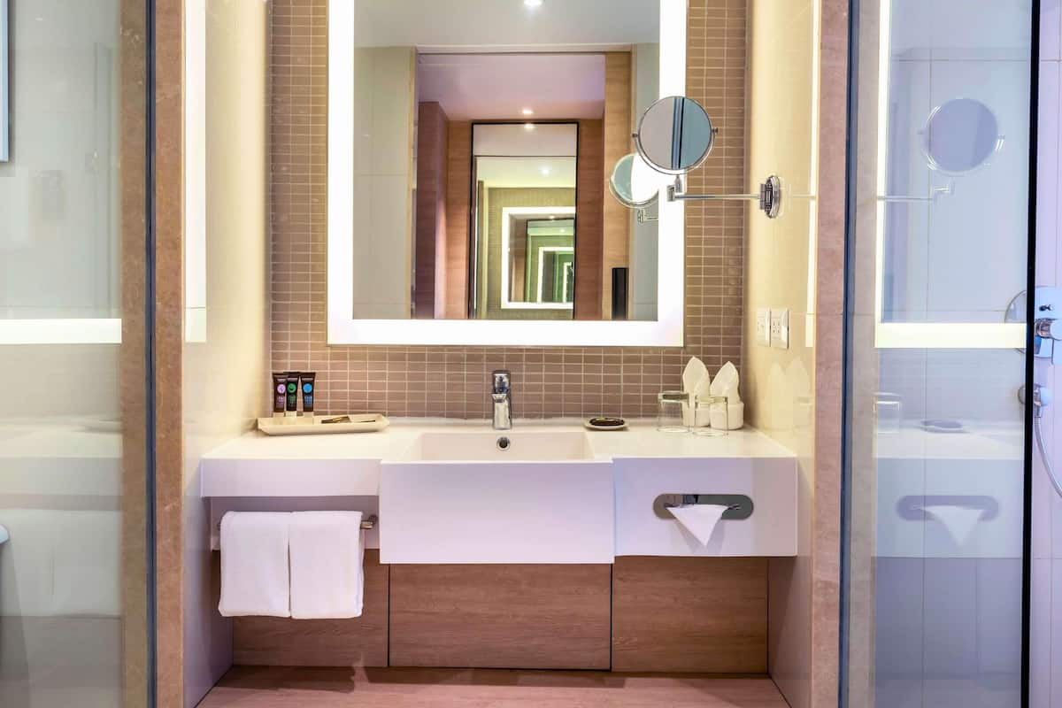 1 sovrum, sängtillbehör av högsta kvalitet och minibar