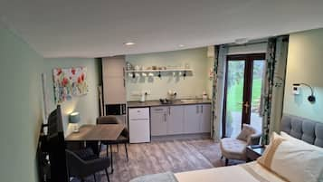 Chalet, bagno in camera, vista giardino (The Garden Room) | Interni