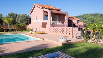 Luxury Villa, 2 Bedrooms, Private Pool, Sea View | 1 bedroom, Egyptian cotton sheets, premium bedding, pillowtop beds